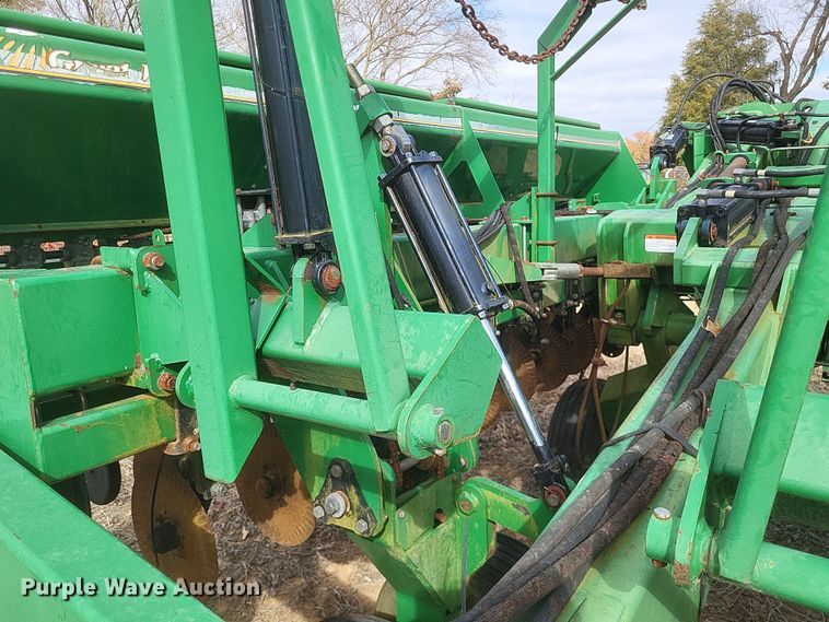 image for item DO4719 Great Plains 2N-3010  grain drill