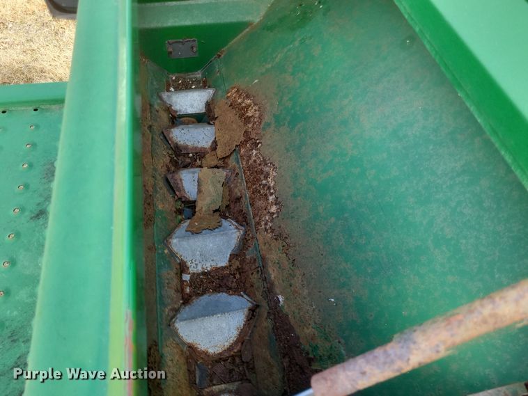 image for item DO4719 Great Plains 2N-3010  grain drill