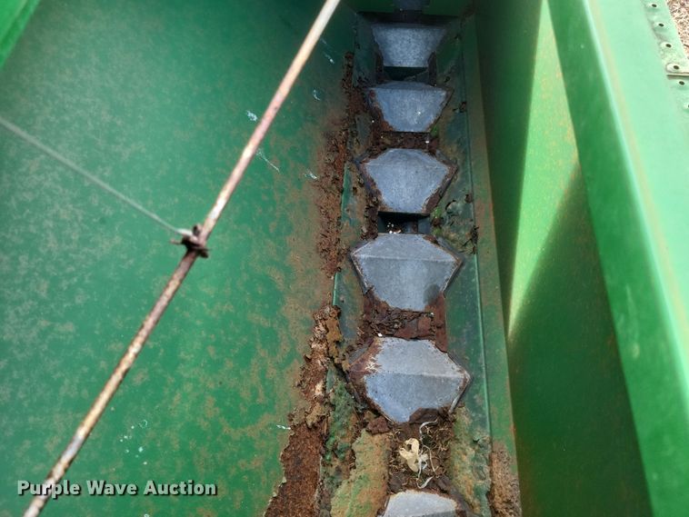 image for item DO4719 Great Plains 2N-3010  grain drill