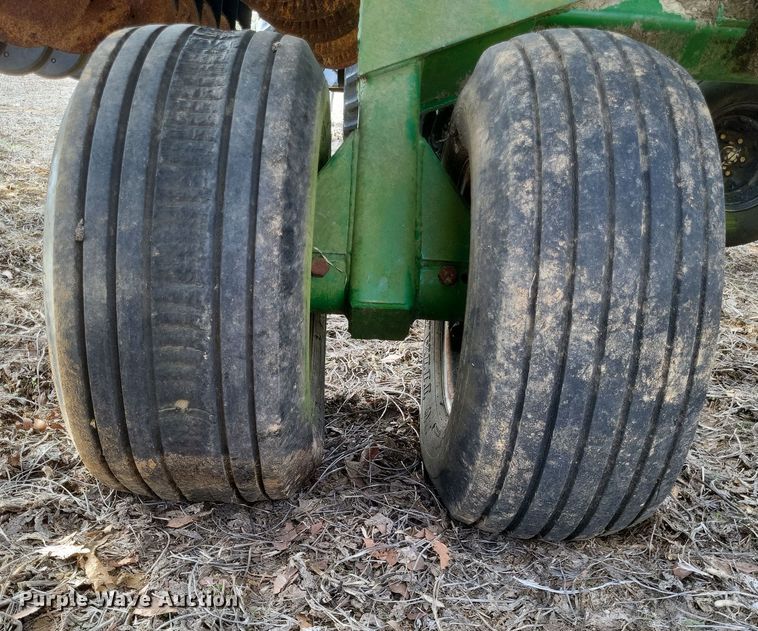 image for item DO4719 Great Plains 2N-3010  grain drill