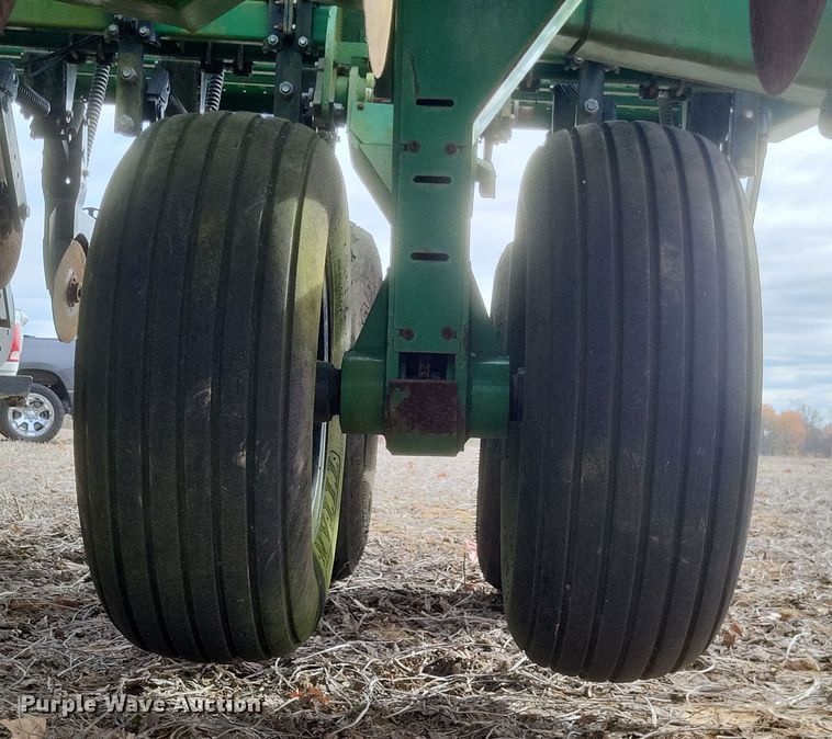 image for item DO4719 Great Plains 2N-3010  grain drill