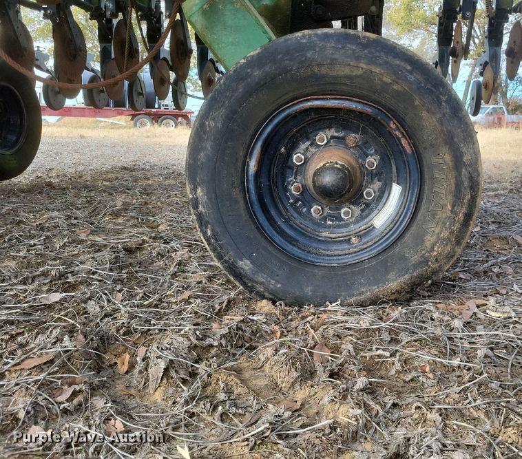 image for item DO4719 Great Plains 2N-3010  grain drill