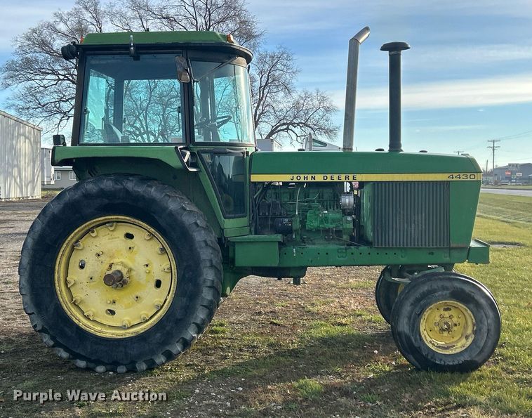 image for item DQ1060 1976 John Deere 4430H  tractor