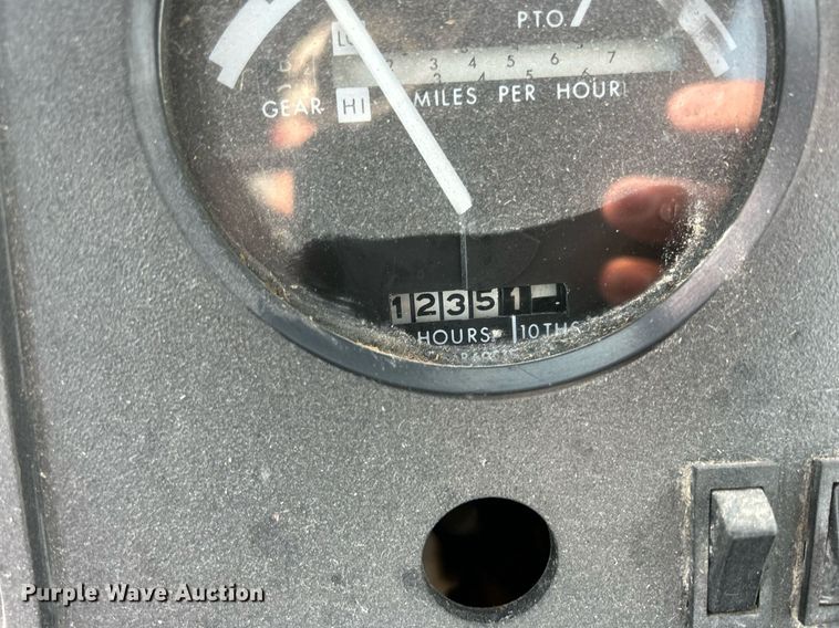 image for item DQ1060 1976 John Deere 4430H  tractor