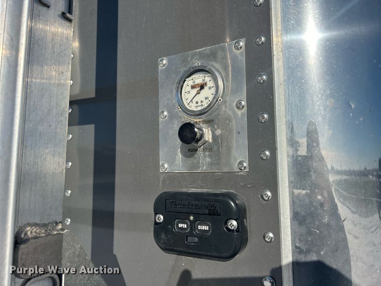 image for item DQ1063 2019 Timpte 4062  grain trailer