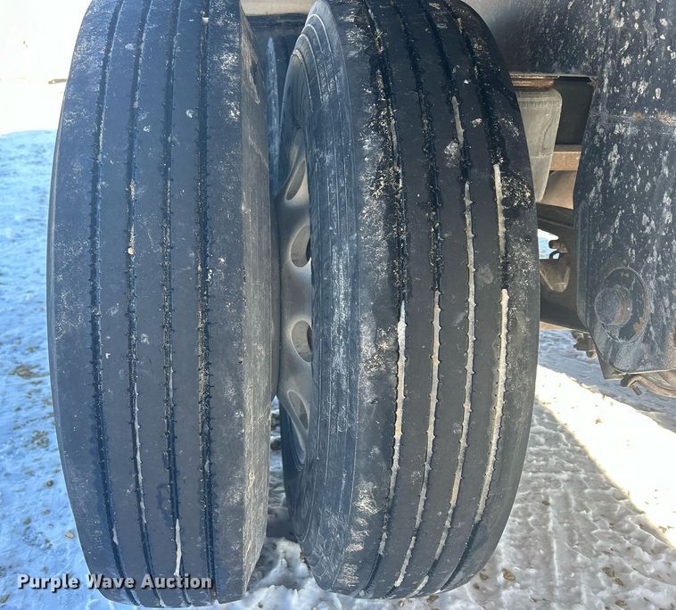 image for item DQ1063 2019 Timpte 4062  grain trailer