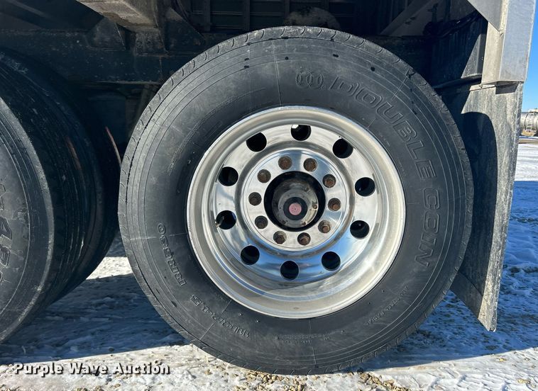 image for item DQ1063 2019 Timpte 4062  grain trailer