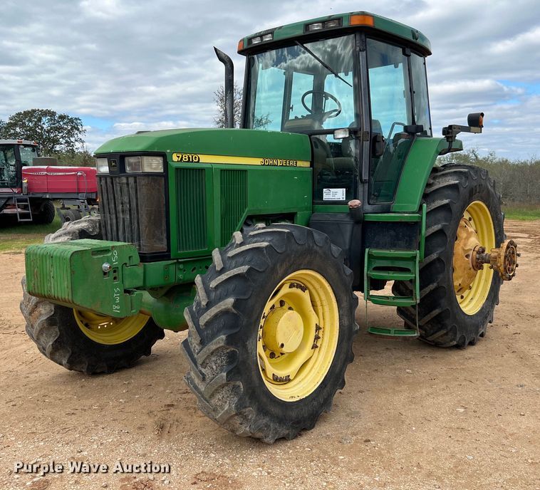 image for item DQ2317 2000 John Deere 7810  MFWD tractor
