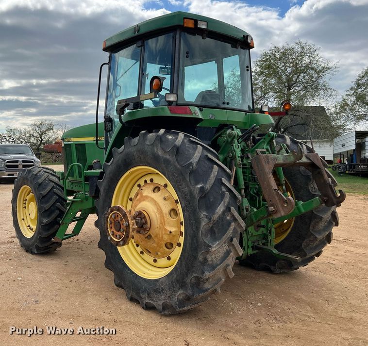 image for item DQ2317 2000 John Deere 7810  MFWD tractor