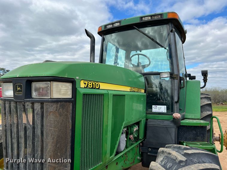 image for item DQ2317 2000 John Deere 7810  MFWD tractor