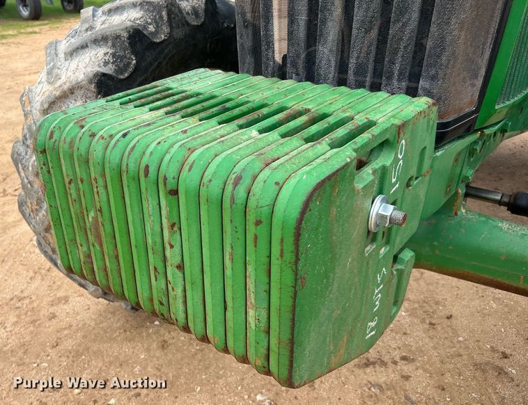 image for item DQ2317 2000 John Deere 7810  MFWD tractor