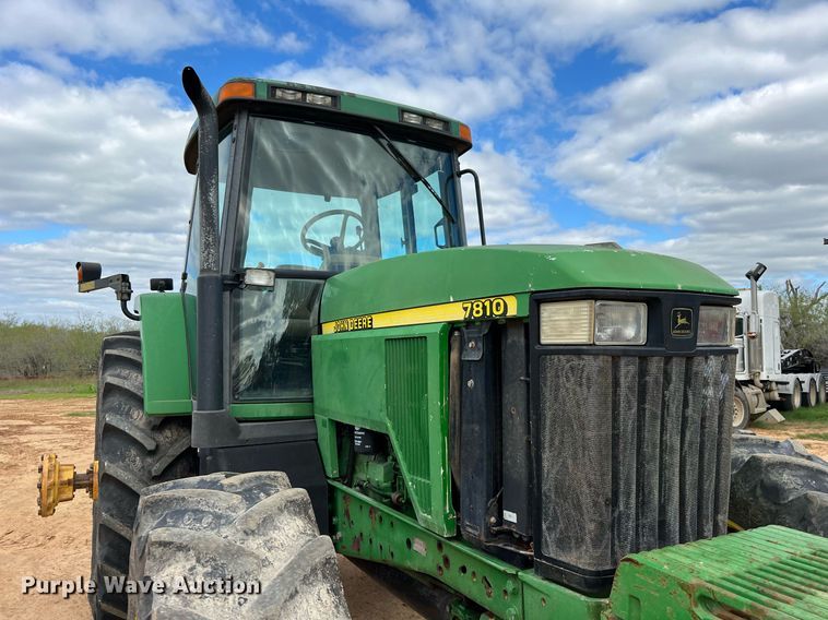 image for item DQ2317 2000 John Deere 7810  MFWD tractor