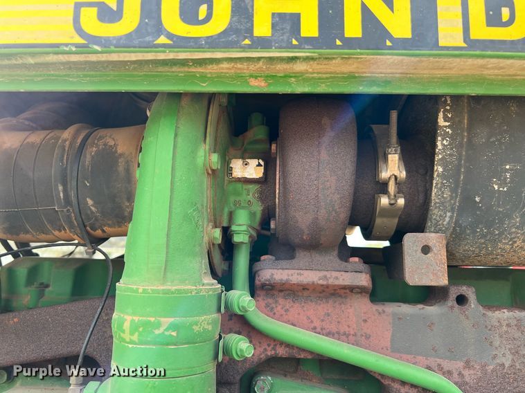 image for item DQ2317 2000 John Deere 7810  MFWD tractor