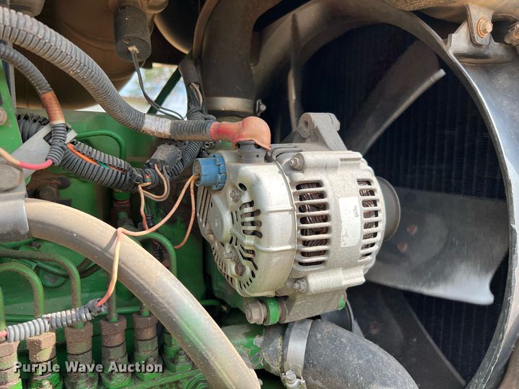 image for item DQ2317 2000 John Deere 7810  MFWD tractor