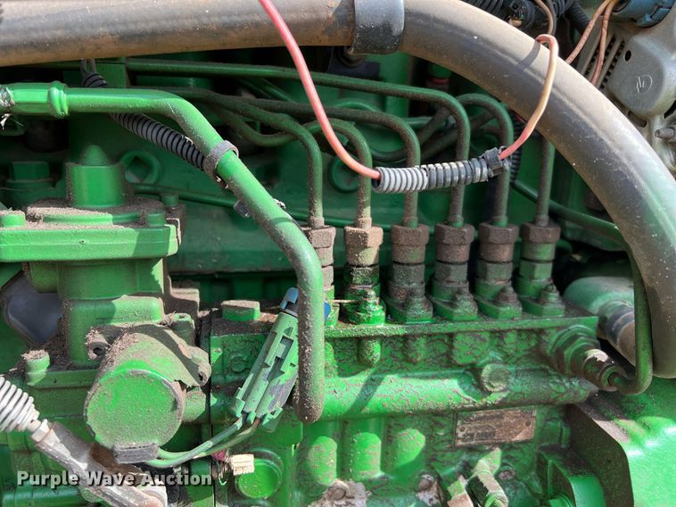 image for item DQ2317 2000 John Deere 7810  MFWD tractor