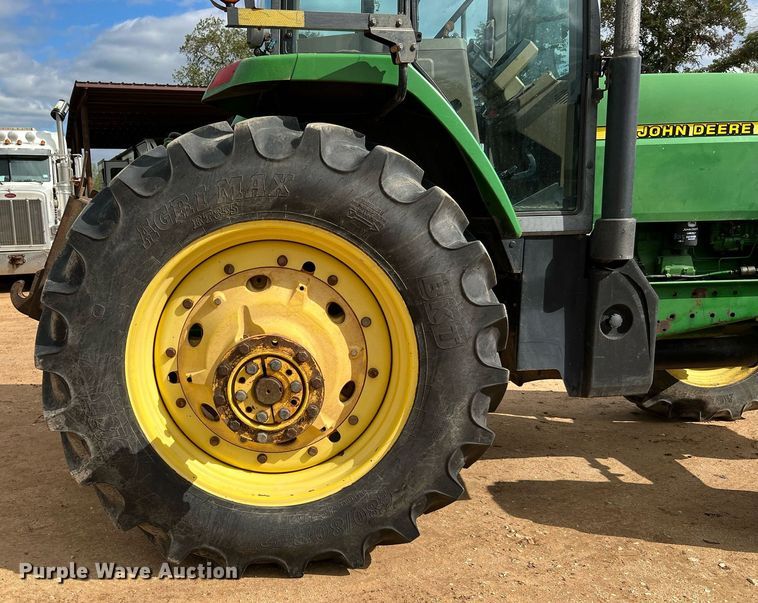 image for item DQ2317 2000 John Deere 7810  MFWD tractor