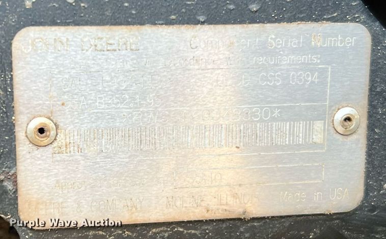 image for item DQ2317 2000 John Deere 7810  MFWD tractor