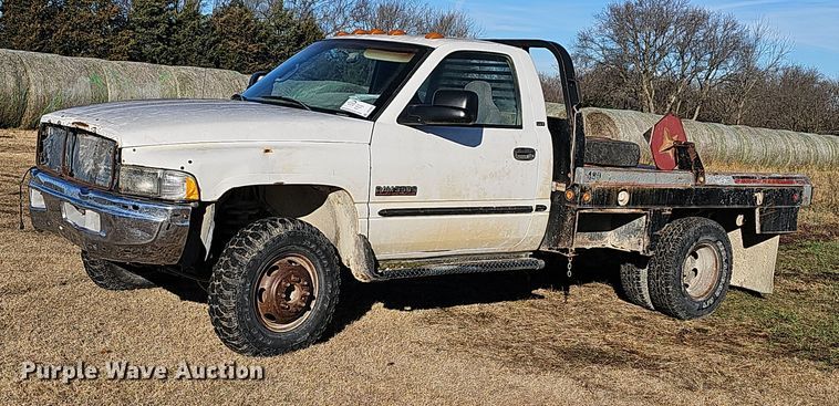 image for item DR5902 2001 Dodge Ram 3500 Laramie SLT  bale bed pickup truck