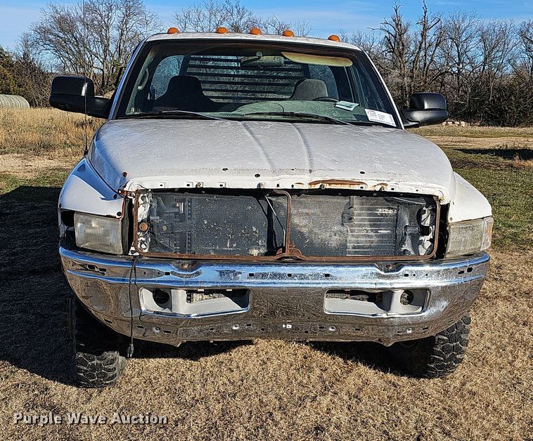 image for item DR5902 2001 Dodge Ram 3500 Laramie SLT  bale bed pickup truck