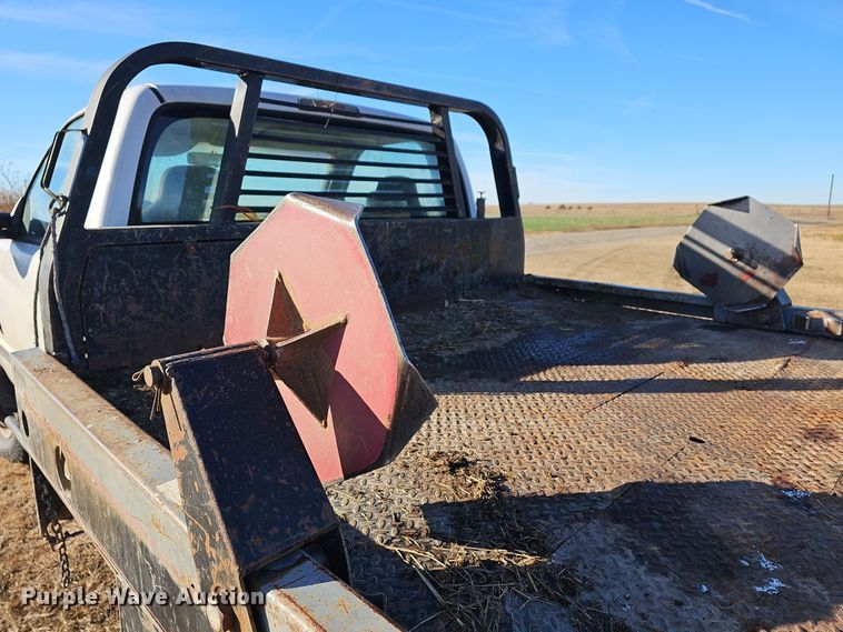 image for item DR5902 2001 Dodge Ram 3500 Laramie SLT  bale bed pickup truck