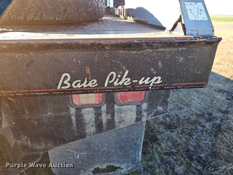 image for item DR5902 2001 Dodge Ram 3500 Laramie SLT  bale bed pickup truck