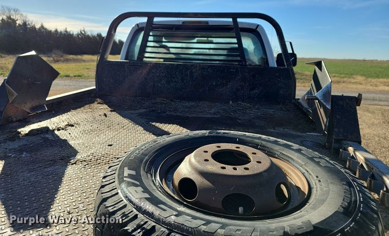 image for item DR5902 2001 Dodge Ram 3500 Laramie SLT  bale bed pickup truck