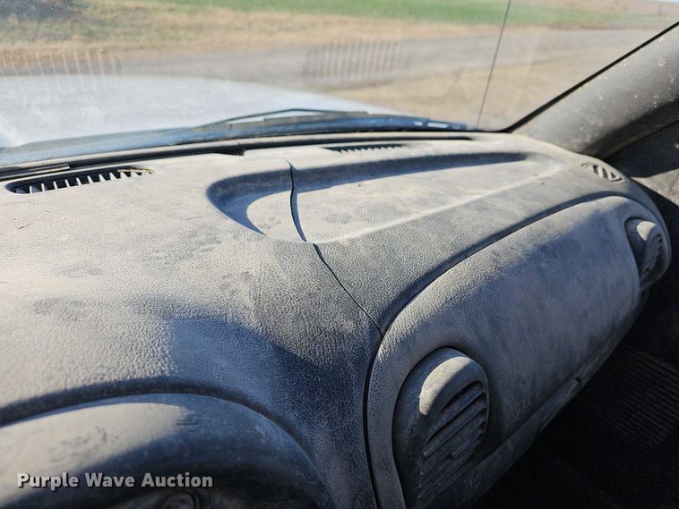 image for item DR5902 2001 Dodge Ram 3500 Laramie SLT  bale bed pickup truck