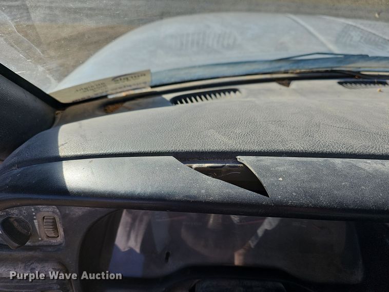 image for item DR5902 2001 Dodge Ram 3500 Laramie SLT  bale bed pickup truck