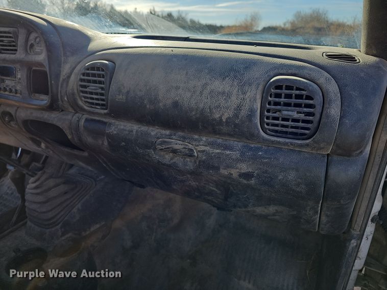 image for item DR5902 2001 Dodge Ram 3500 Laramie SLT  bale bed pickup truck