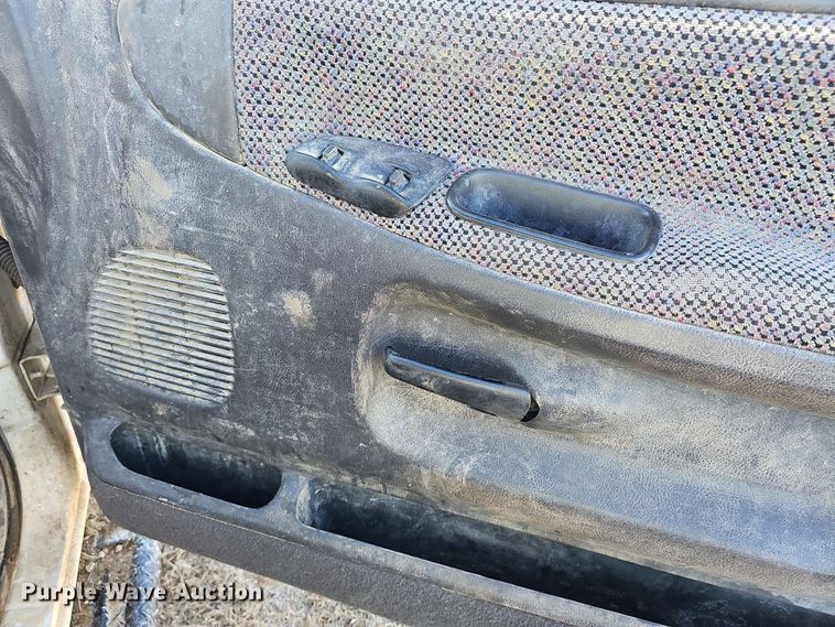 image for item DR5902 2001 Dodge Ram 3500 Laramie SLT  bale bed pickup truck