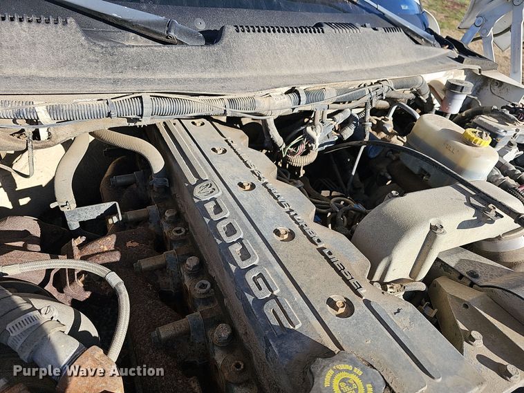 image for item DR5902 2001 Dodge Ram 3500 Laramie SLT  bale bed pickup truck