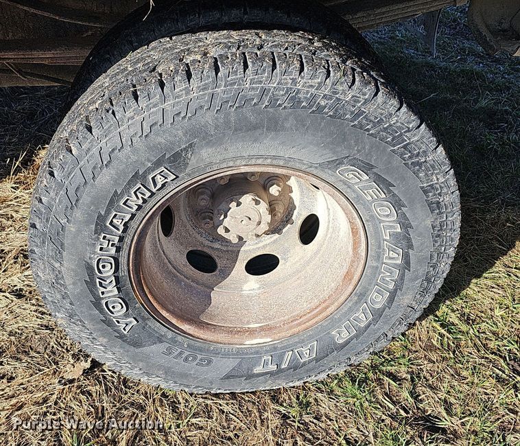 image for item DR5902 2001 Dodge Ram 3500 Laramie SLT  bale bed pickup truck