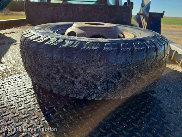 image for item DR5902 2001 Dodge Ram 3500 Laramie SLT  bale bed pickup truck