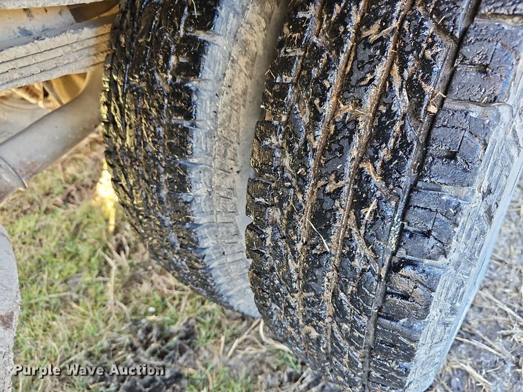 image for item DR5902 2001 Dodge Ram 3500 Laramie SLT  bale bed pickup truck