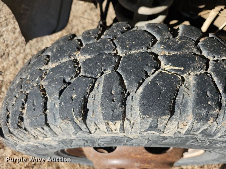 image for item DR5902 2001 Dodge Ram 3500 Laramie SLT  bale bed pickup truck