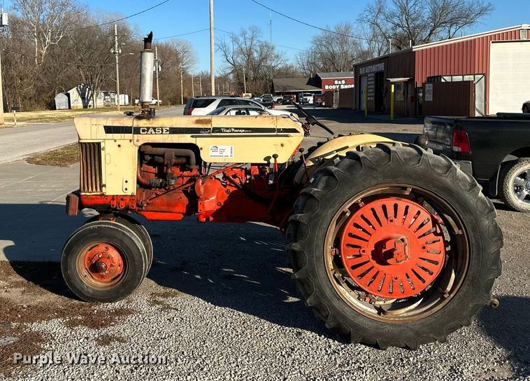 image for item DW2942 Case  tractor