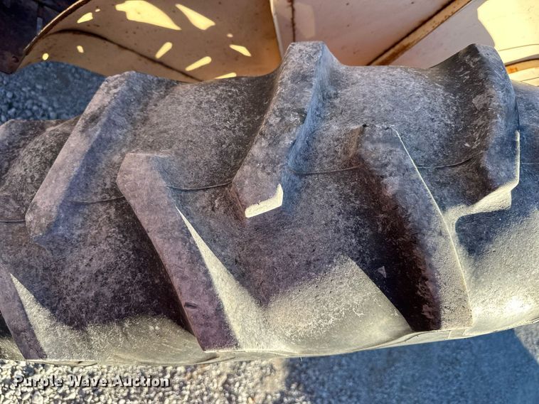 image for item DW2942 Case  tractor