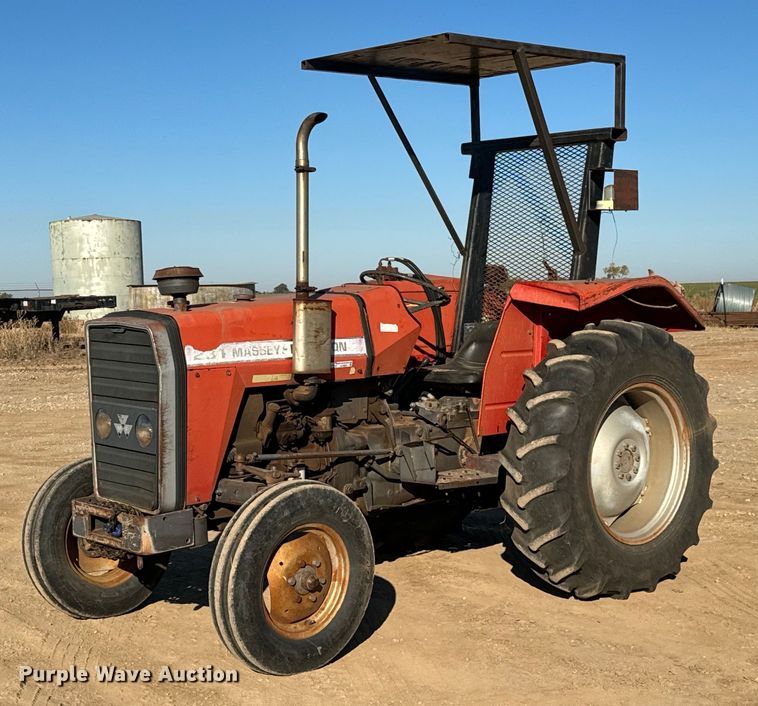 image for item GG9860 1990 Massey Ferguson 231  tractor