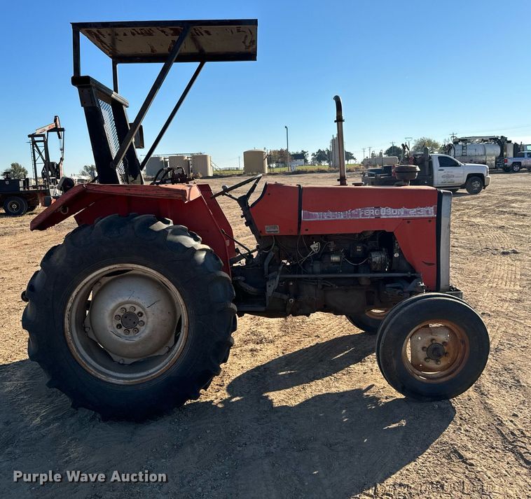 image for item GG9860 1990 Massey Ferguson 231  tractor