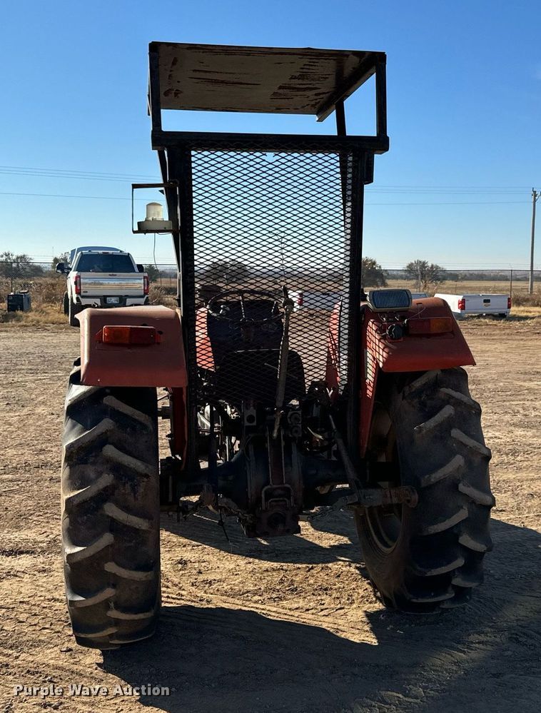 image for item GG9860 1990 Massey Ferguson 231  tractor