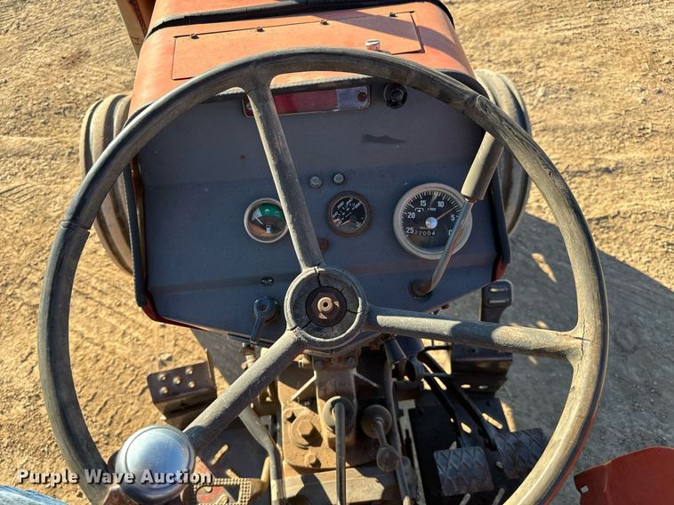 image for item GG9860 1990 Massey Ferguson 231  tractor