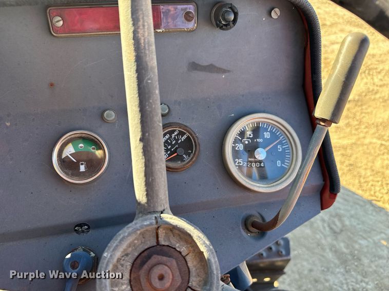 image for item GG9860 1990 Massey Ferguson 231  tractor