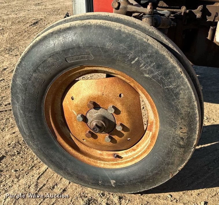 image for item GG9860 1990 Massey Ferguson 231  tractor