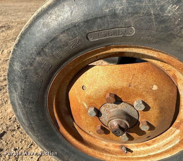 image for item GG9860 1990 Massey Ferguson 231  tractor