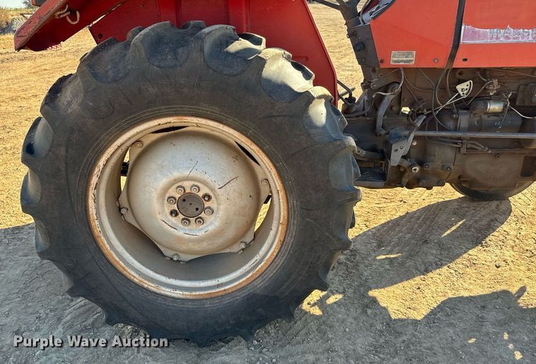 image for item GG9860 1990 Massey Ferguson 231  tractor