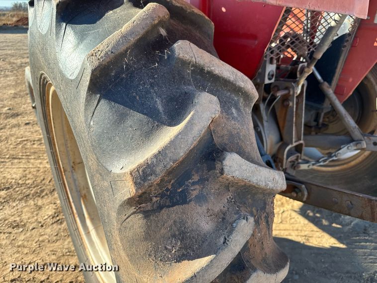 image for item GG9860 1990 Massey Ferguson 231  tractor