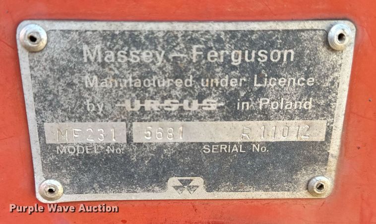 image for item GG9860 1990 Massey Ferguson 231  tractor
