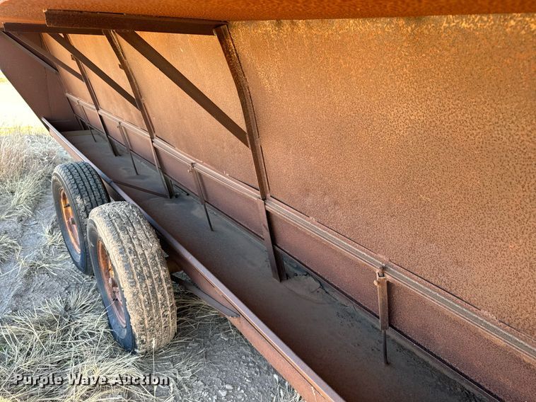 image for item GG9867 Shop built  creep feeder