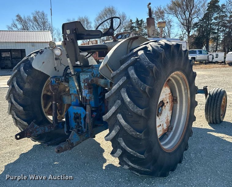 image for item GG9880 Ford 6000  tractor