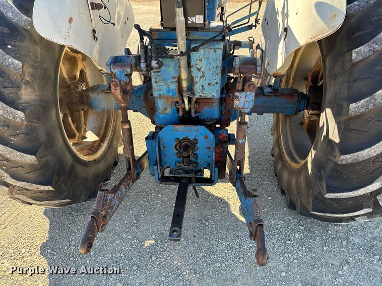 image for item GG9880 Ford 6000  tractor